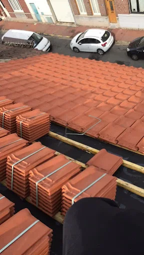 Toiture d'une maison de la commune Attiches